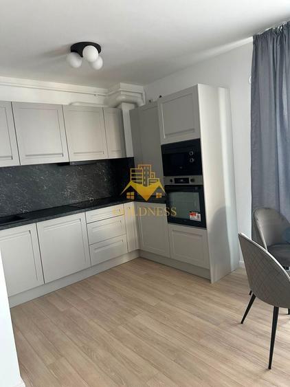 Apartament cu 2 camere semidecomandat, mobilat în Florești