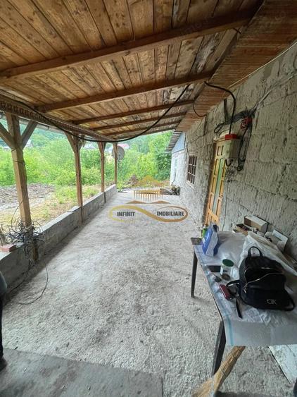 Casă cu 2 camere cu Canalizare în Buhoci