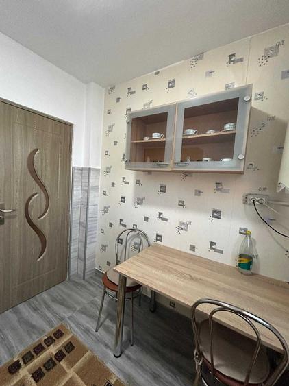 Apartament cu 2 camere decomandat în Podgoria