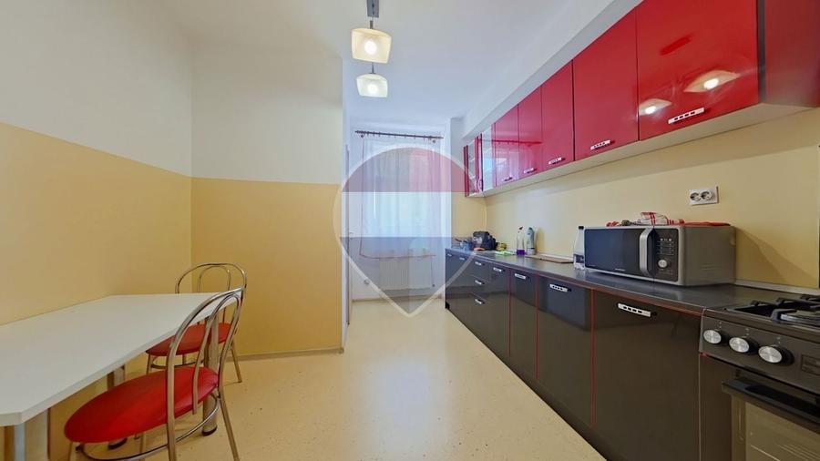 Apartament cu 2 camere decomandat, mobilat în Zorilor