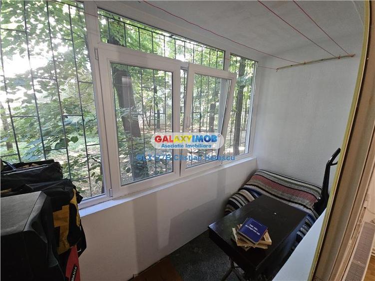 Apartament cu 3 camere decomandat, mobilat în Drumul Taberei