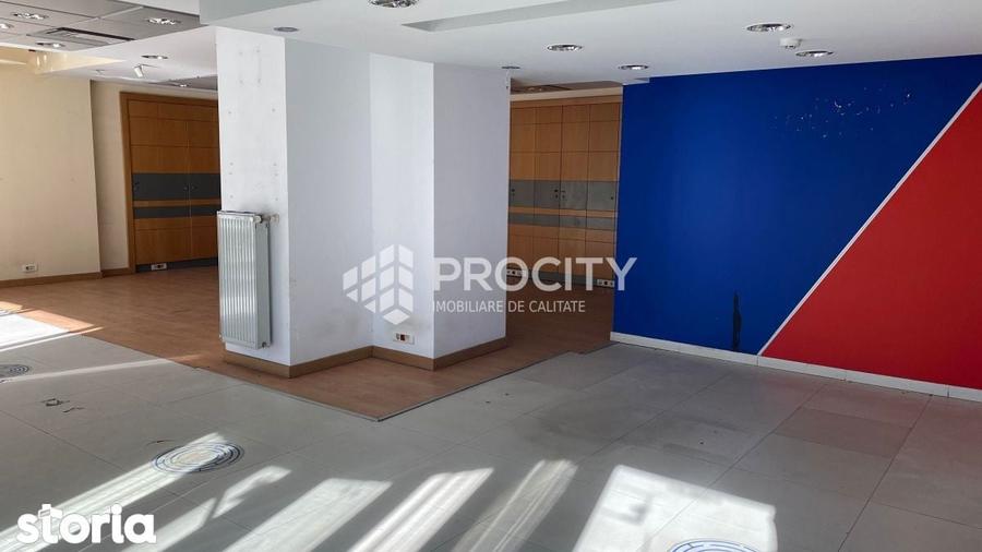 Spațiu comercial, de 521 mp, în Independenței