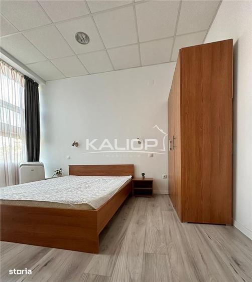 Apartament cu 3 camere decomandat, mobilat în Bulgaria