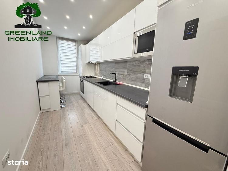 Apartament cu 3 camere decomandat în Central