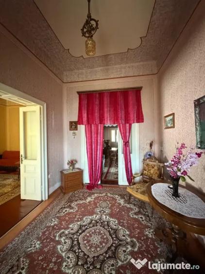 Casă cu 3 camere cu Teren 619 Mp în Central