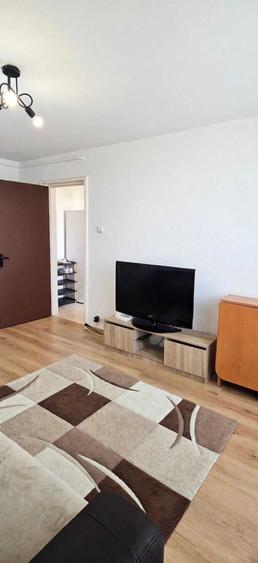 Apartament cu 2 camere decomandat în Berceni