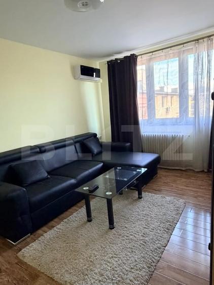 Apartament cu 2 camere semidecomandat, mobilat în Semicentral