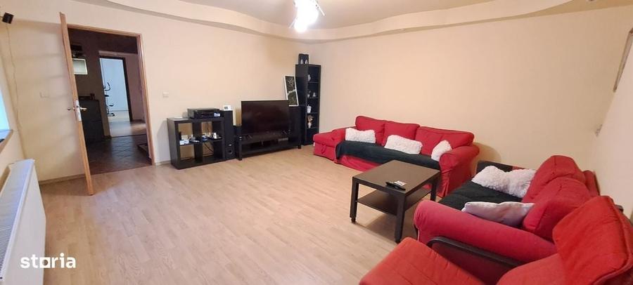 Casă cu 4 camere în Gara de Est