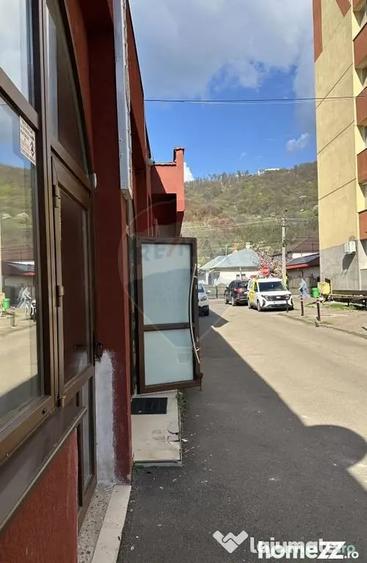 Spațiu comercial, de 60 mp, în Dărmănești