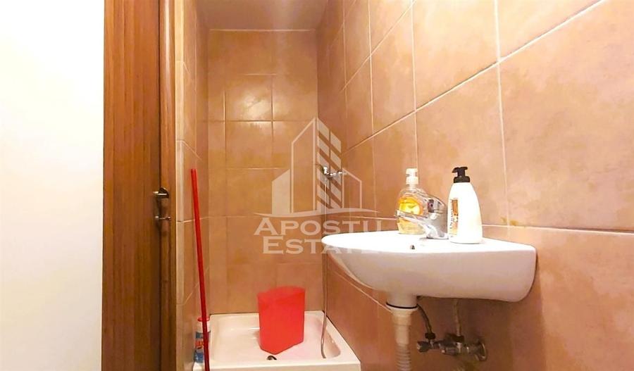 Spatiu comercial 67 mp central - 9