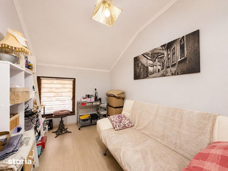 Casă cu 6 camere cu Teren 715 Mp în Central