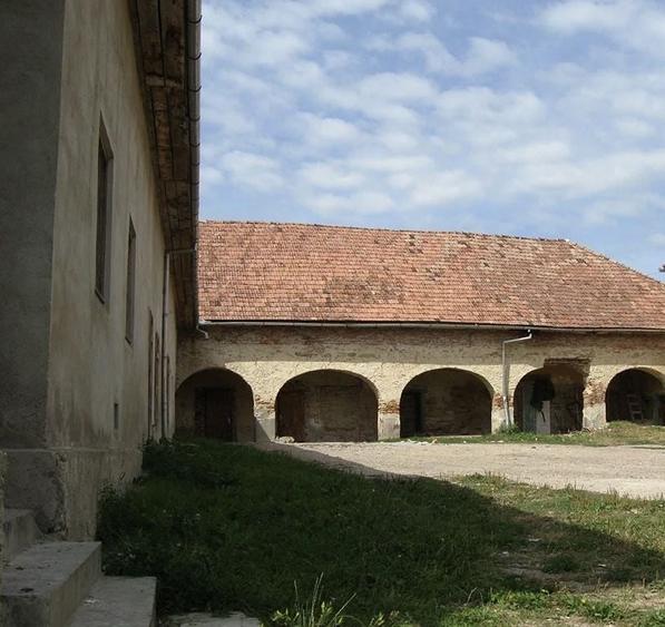 Casă cu 4 camere în Chiochiș