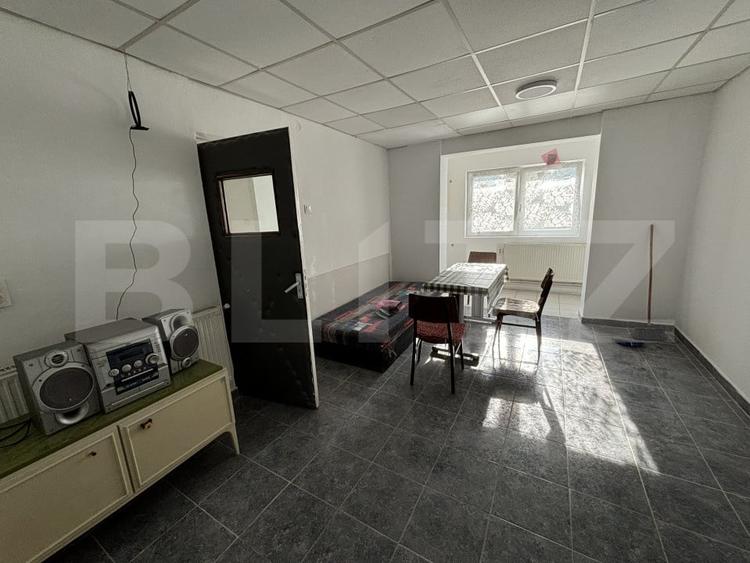 Apartament cu 7 camere decomandat, mobilat în Șimleu Silvaniei