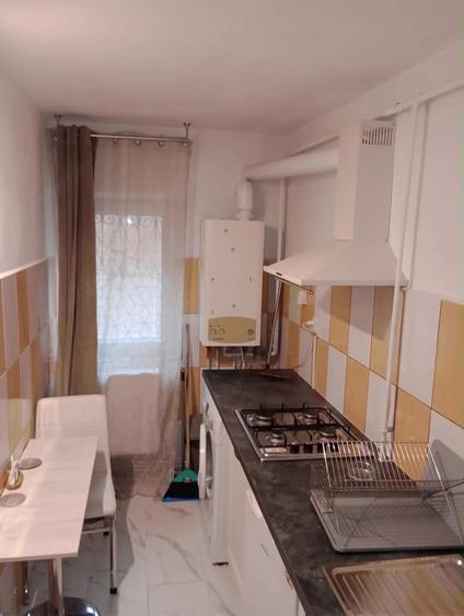 Garsonieră decomandată în Central