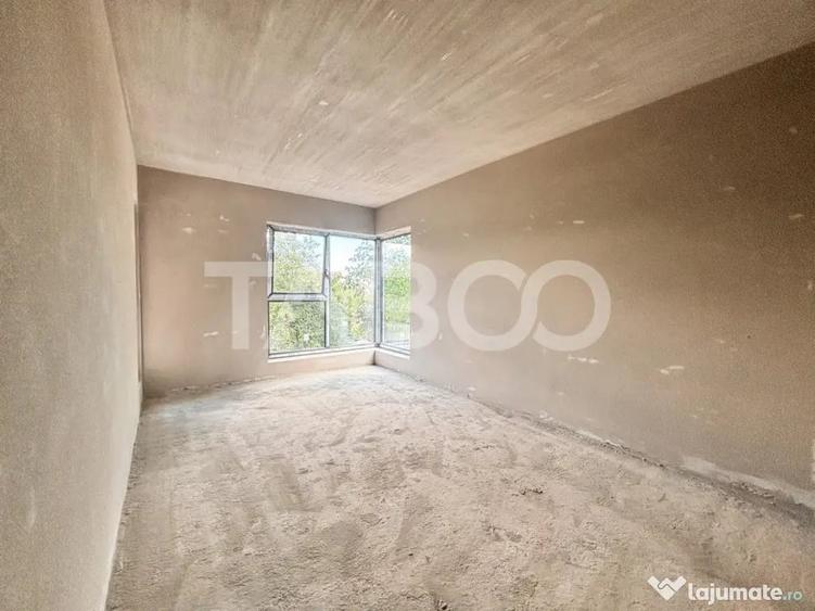 Apartament cu 4 camere semidecomandat în Mărăști