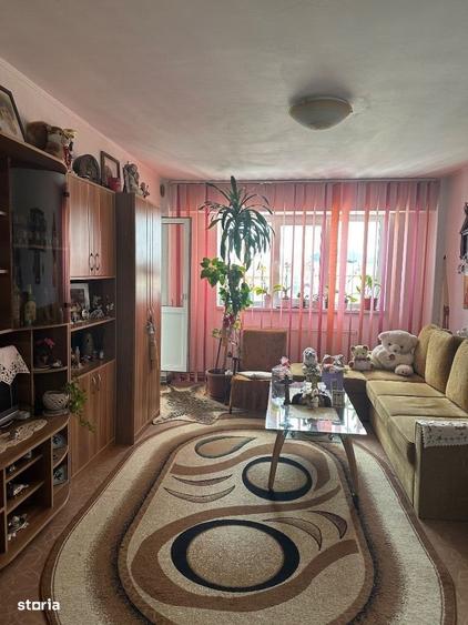 Apartament cu 4 camere decomandat în Câmpina