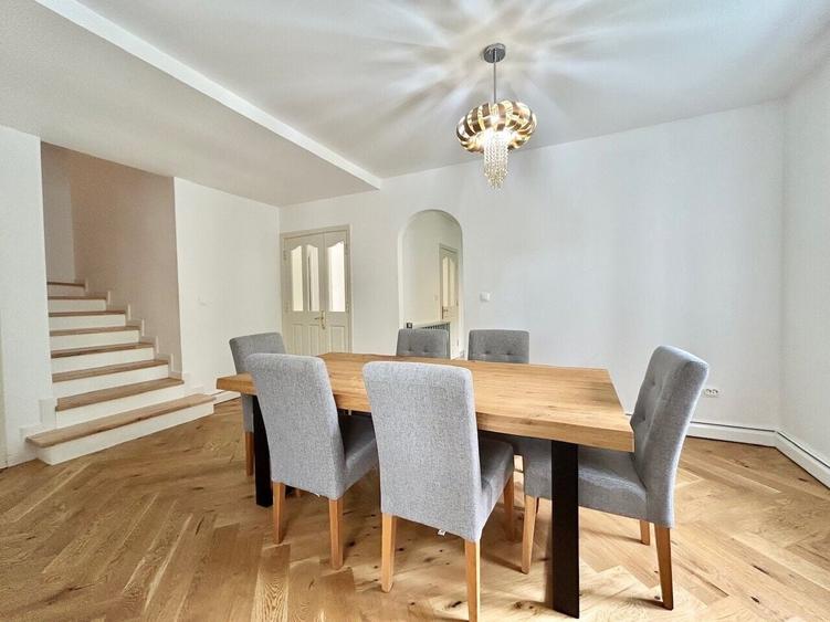 Duplex cu 4 camere cu Canalizare în Iancu Nicolae