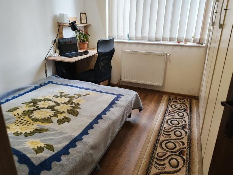 Apartament cu 3 camere decomandat în Florești