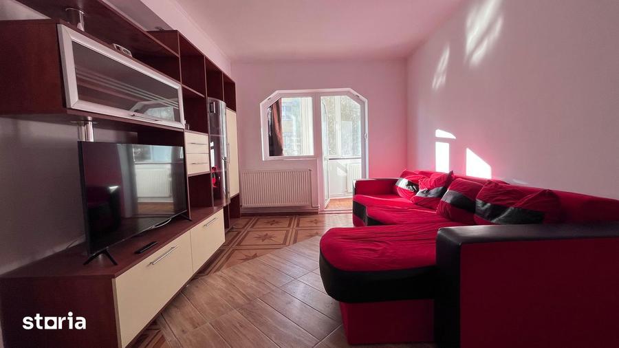 Apartament cu 3 camere în Astra