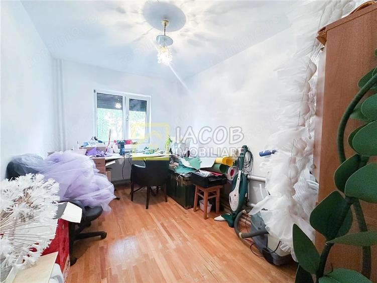 Apartament 3 camere decomandate de vanzare | Parter |Strada Milcov, Bacau - 10