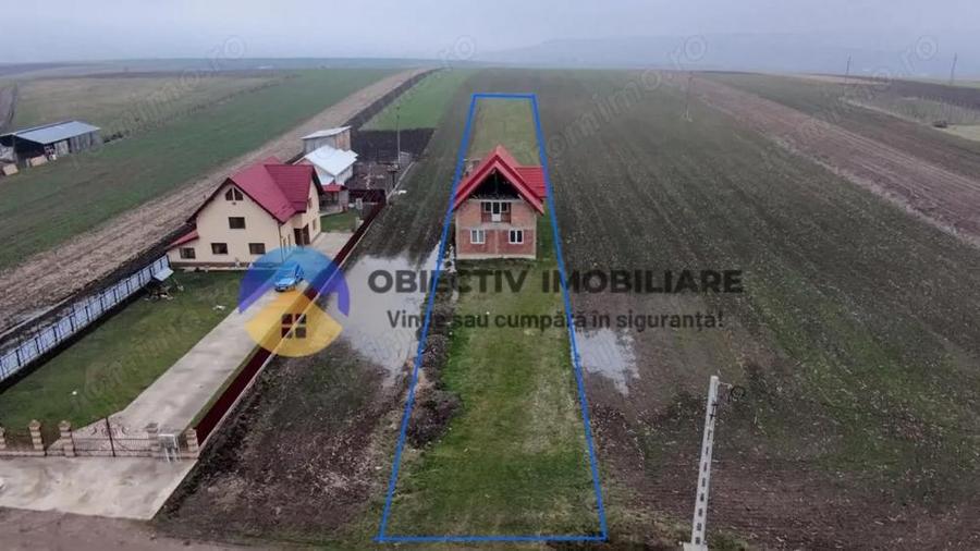 Casă cu 4 camere cu Teren 1800 Mp în Grumăzești