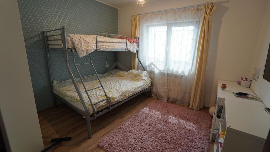 Casă individuală cu 3 camere cu Canalizare în Rediu
