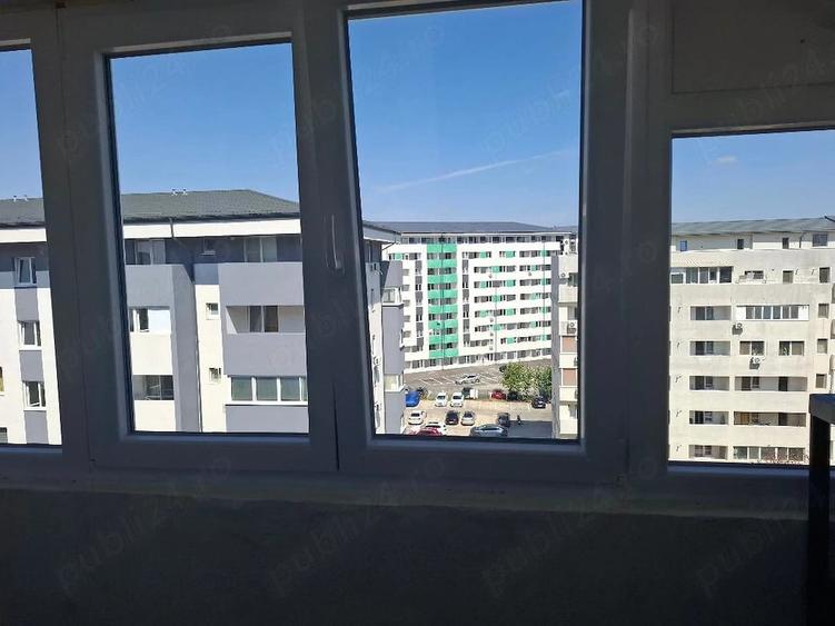 Apartament cu 2 camere decomandat în Roșu