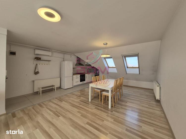 Apartament cu 3 camere semidecomandat în Luna