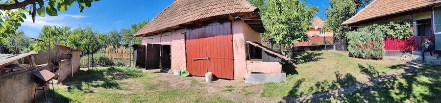 Casă cu 2 camere cu Teren 2200 Mp în Aiton