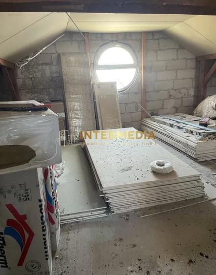 Apartament mare de 180 mp. Pod Mansarda 7 Camere 7 Garsoniere investitie Birouri - 4