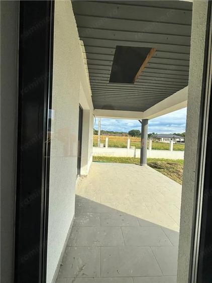 Casă cu Teren 550 Mp în Satu Nou de Jos