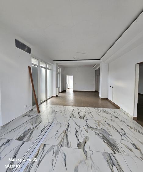 Spațiu comercial, de 120 mp, în Iosia