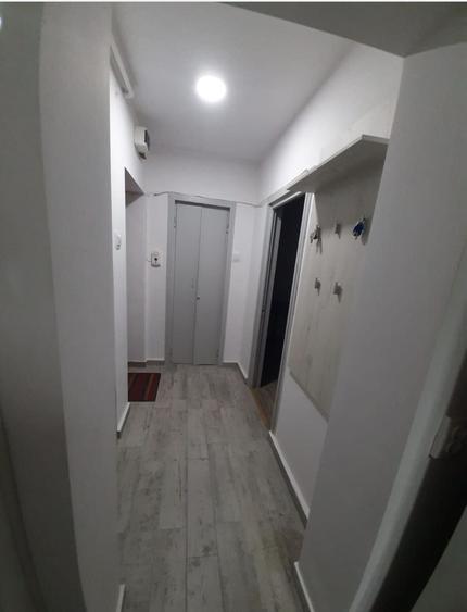 Apartament cu 3 camere decomandat în Tudor