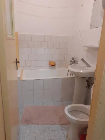 Garsonieră decomandată în Central