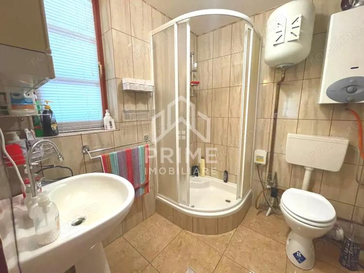 Casă cu Teren 2000 Mp în Strungari