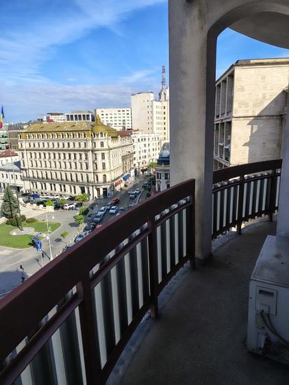 Apartament cu 3 camere decomandat, mobilat în P-ța Universității