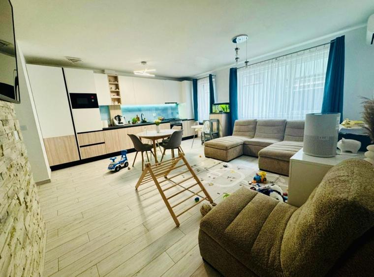 Apartament cu 3 camere, mobilat în Florești — fotografia 1