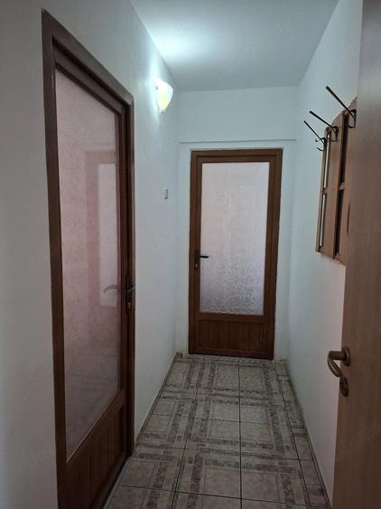 Apartament cu 3 camere decomandat în Bartolomeu