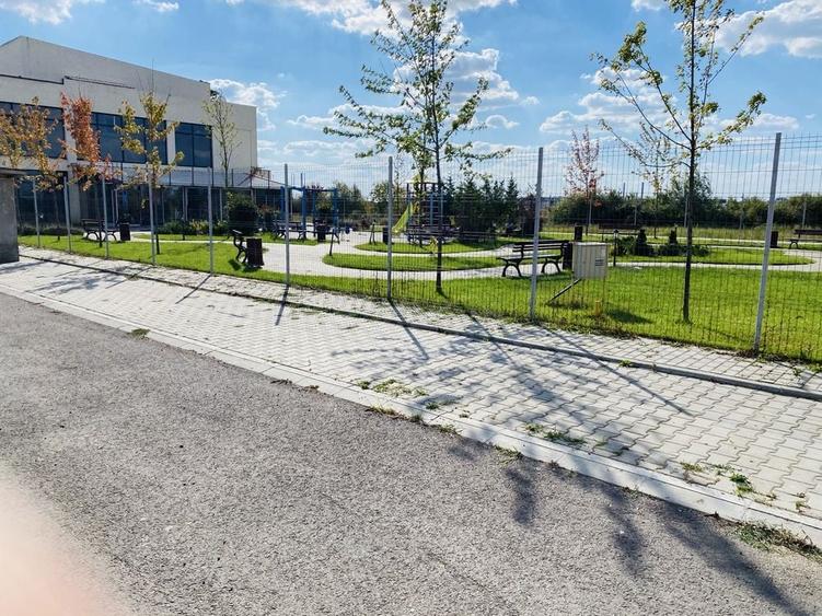Apartament cu 2 camere semidecomandat în Giroc