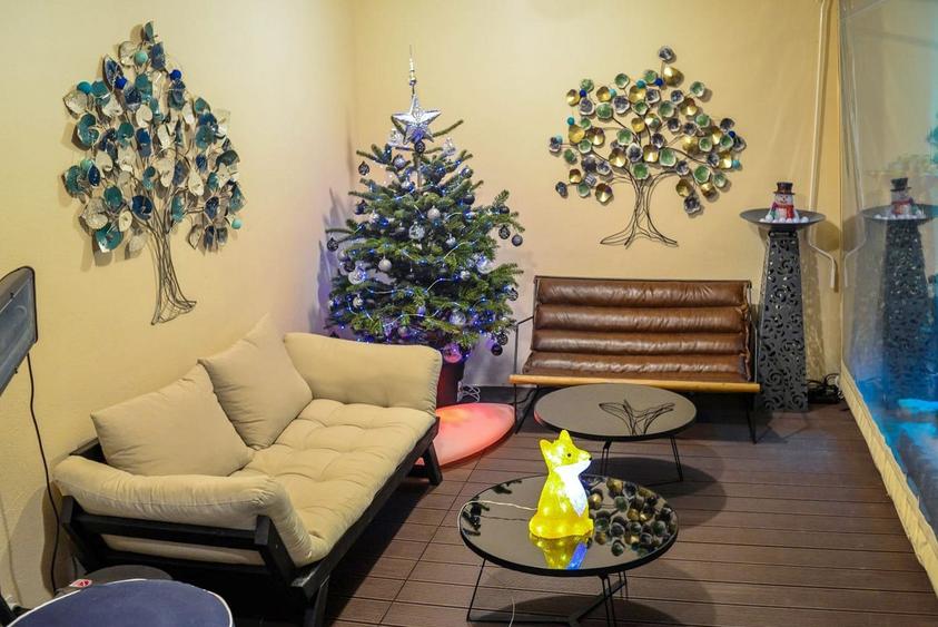 Apartament cu 3 camere decomandat, mobilat în Noua
