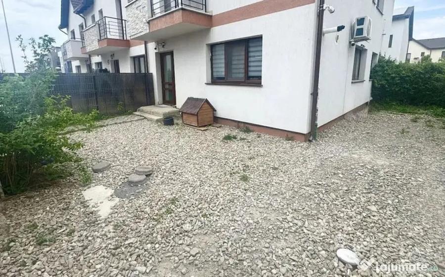 Apartament cu 2 camere decomandat în Sânpetru