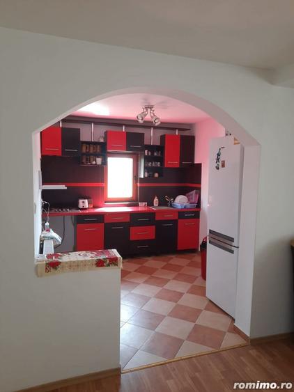 Casă cu 5 camere cu Teren 4000 Mp în Timișești