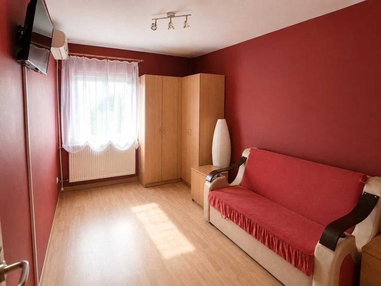 Apartament cu 3 camere decomandat în Traian