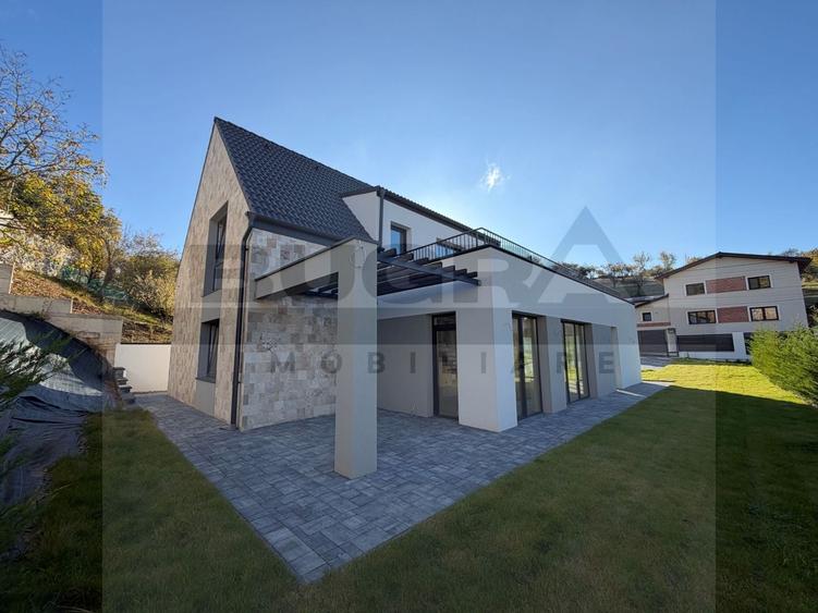 Casă individuală cu 6 camere cu Teren 800 Mp în Feleacu