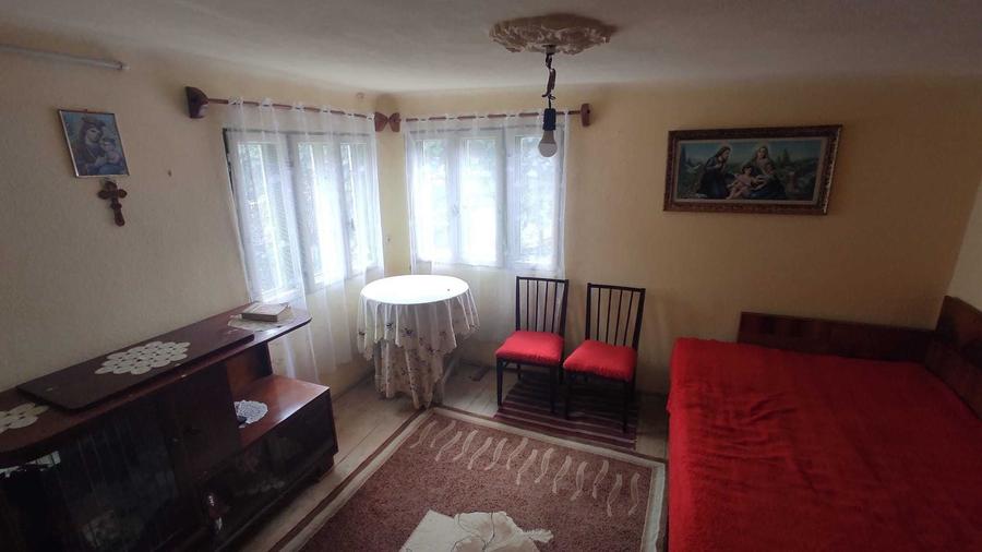 Casă cu 4 camere în Provița de Sus
