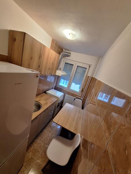 Apartament cu 2 camere nedecomandat în Aradul Nou