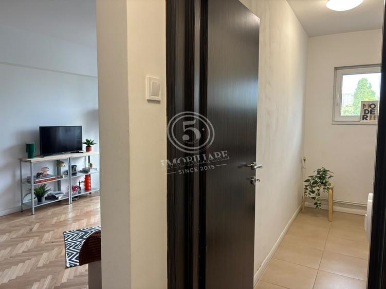 Apartament cu 2 camere semidecomandat, mobilat în Floreasca