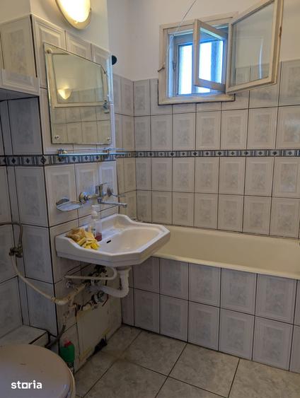 Apartament cu 3 camere semidecomandat în Nord