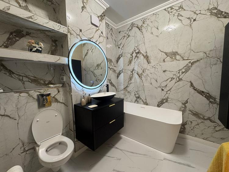 Apartament cu 3 camere în Universitate
