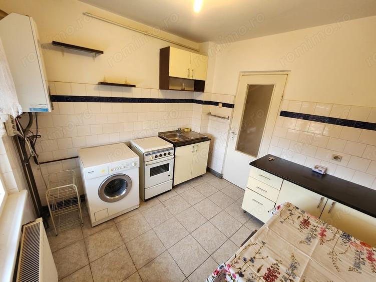 Apartament cu 3 camere decomandat în Bălcescu